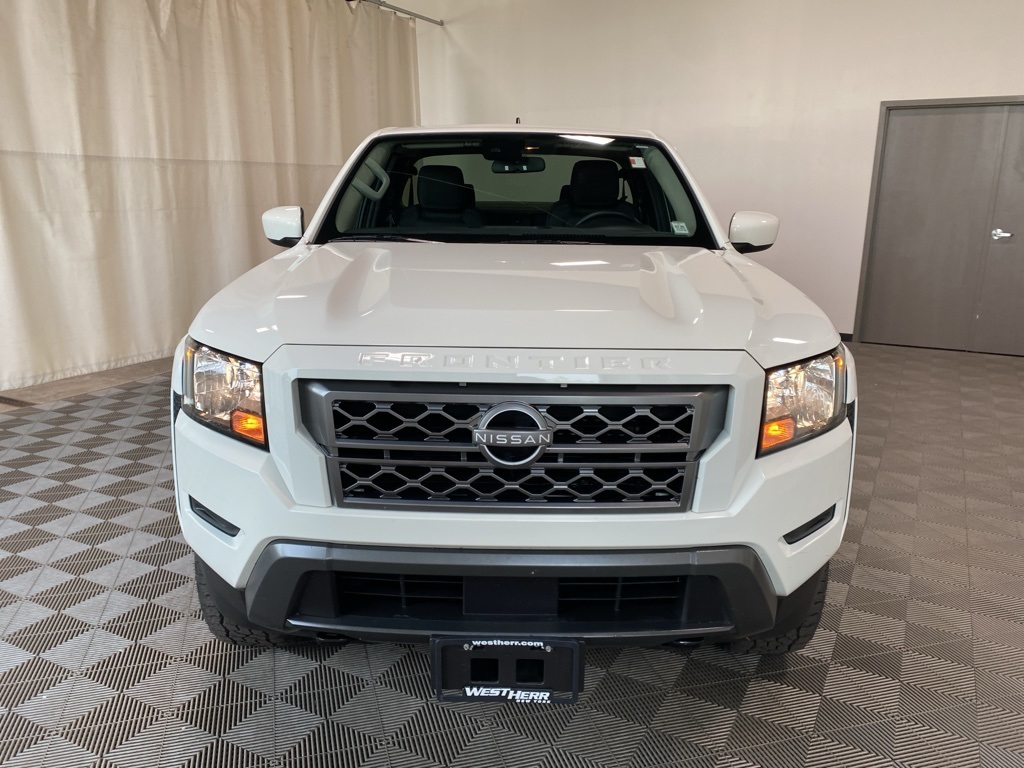 2024 Nissan Frontier SV photo 3