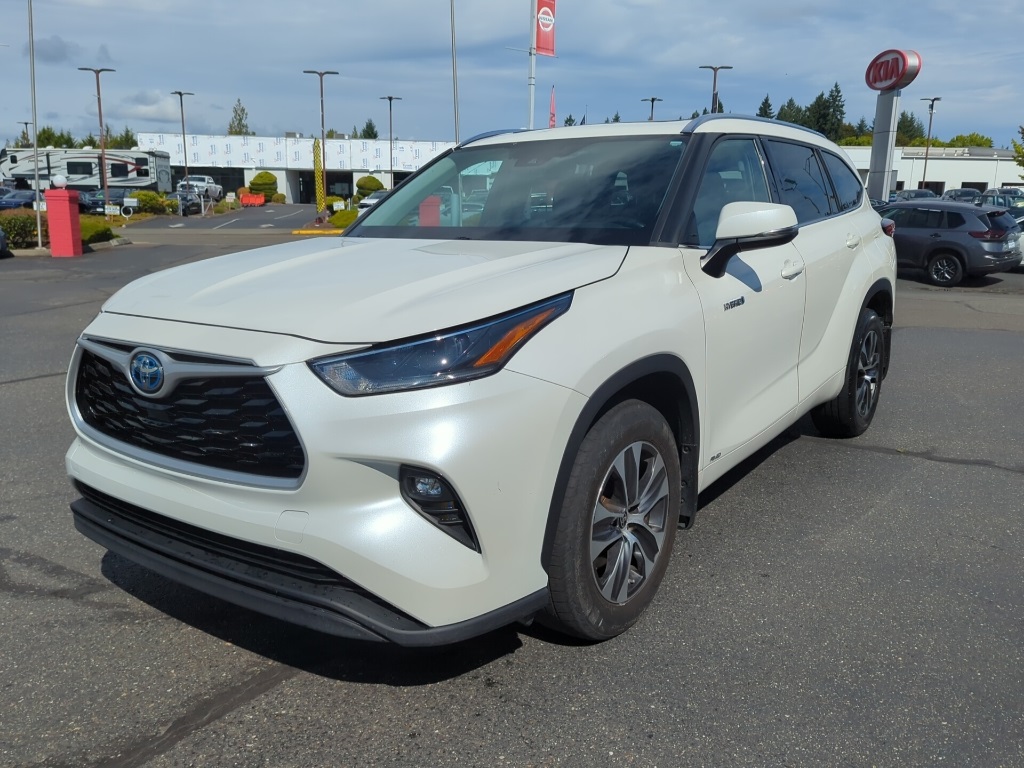 2021 Toyota Highlander Hybrid XLE photo 4