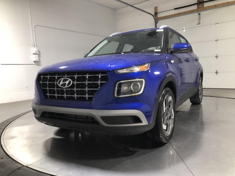 2026 Hyundai Venue SEL photo 3