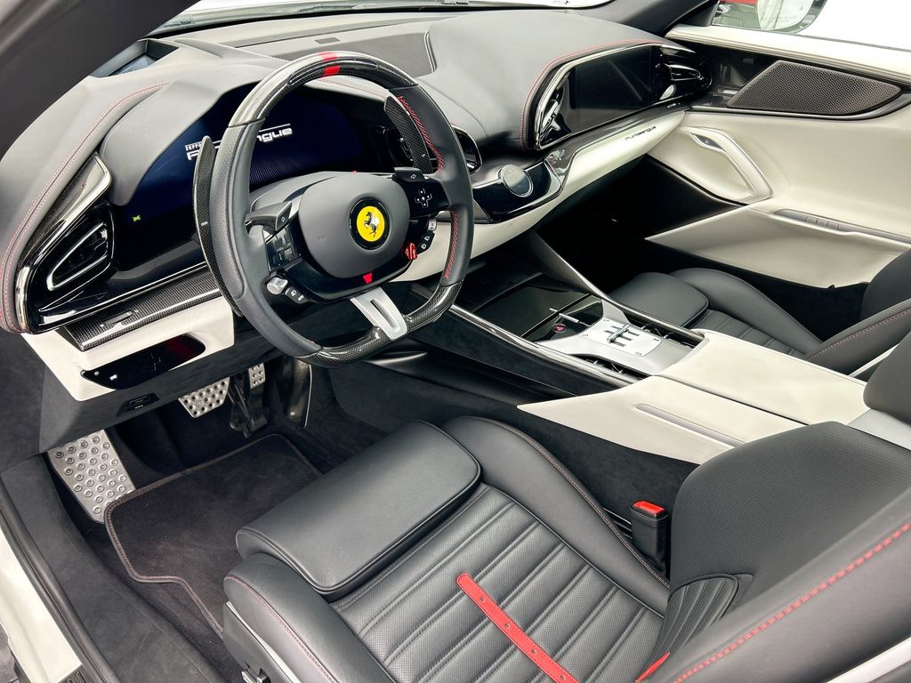 2024 Ferrari Purosangue photo 5