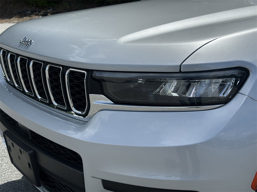 2023 Jeep Grand Cherokee Laredo photo 30