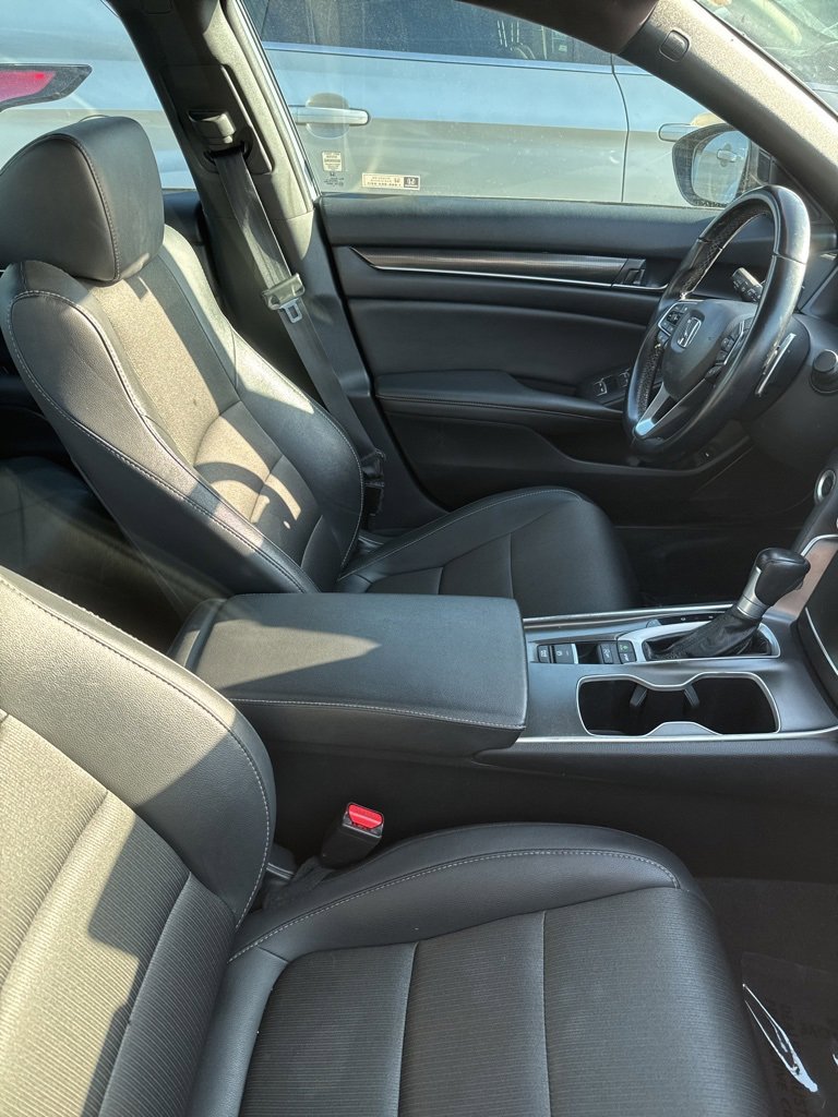 2021 Honda Accord Sport photo 2