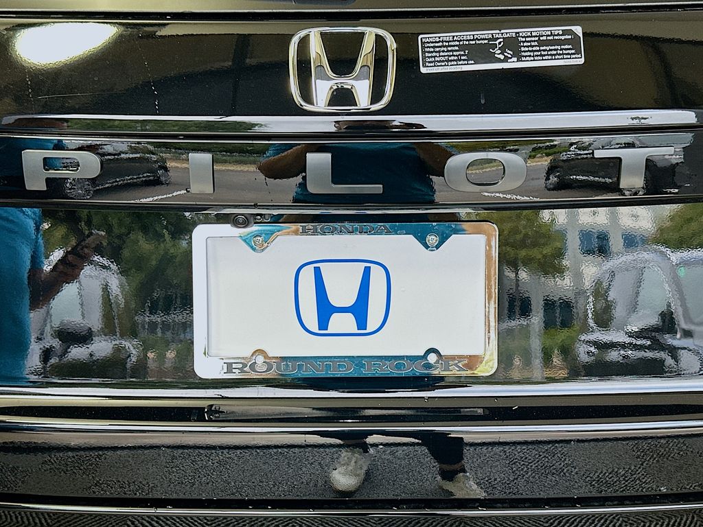 2025 Honda Pilot Touring photo 20