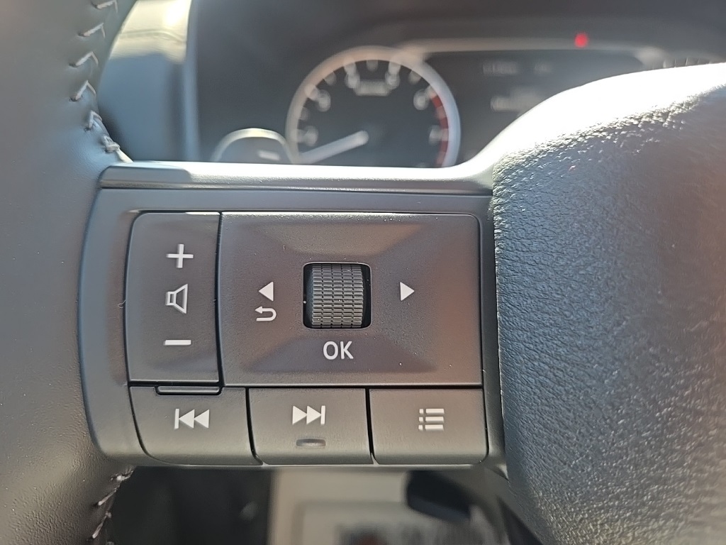 2026 Nissan Rogue SV photo 15