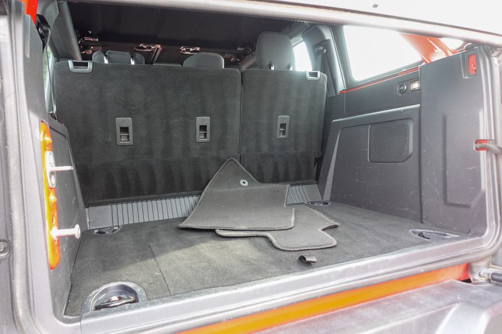 2023 Ford Bronco Base photo 28