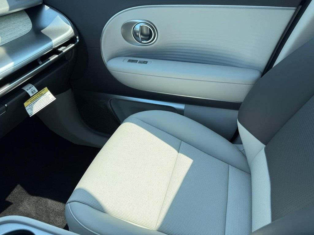 2026 Hyundai Ioniq Limited photo 15