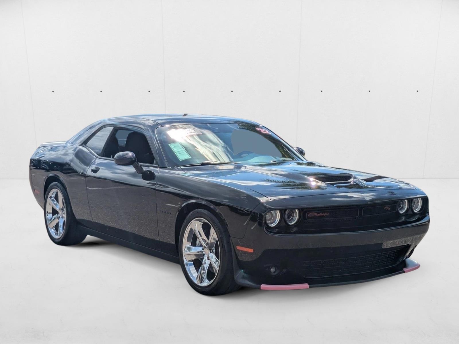 2022 Dodge Challenger R/T photo 3