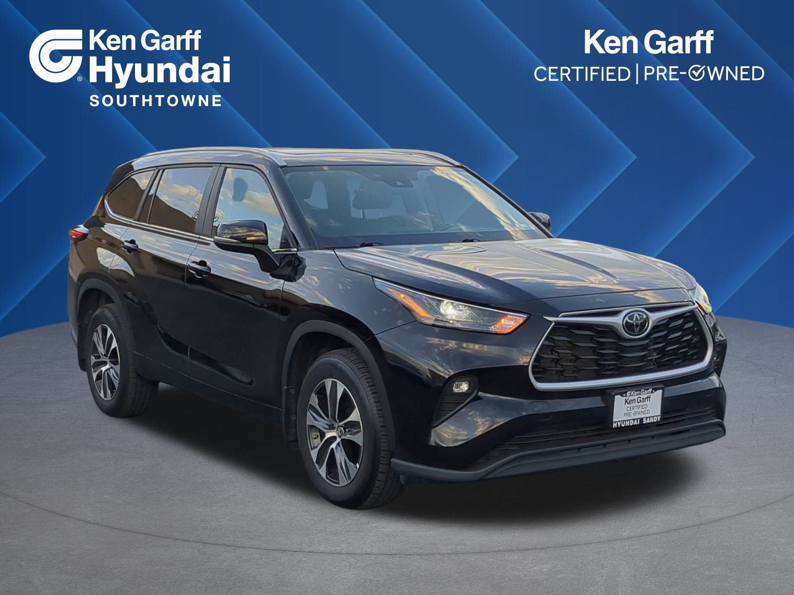 2024 Toyota Highlander XLE's photo