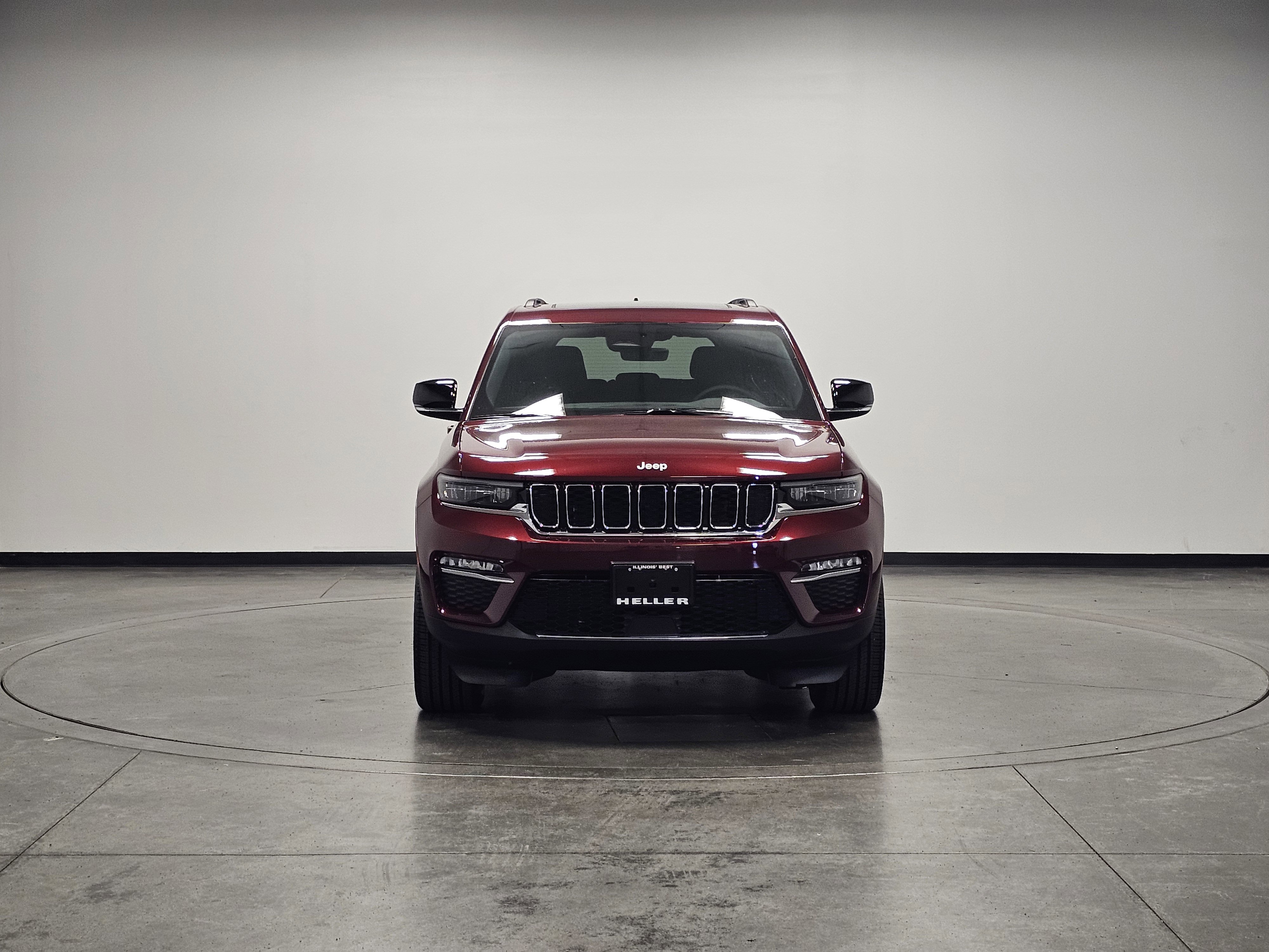 2025 Jeep Grand Cherokee Limited photo 2