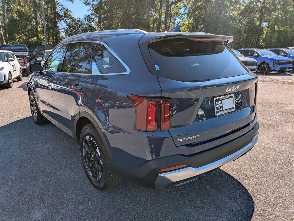 2026 Kia Sorento S photo 3