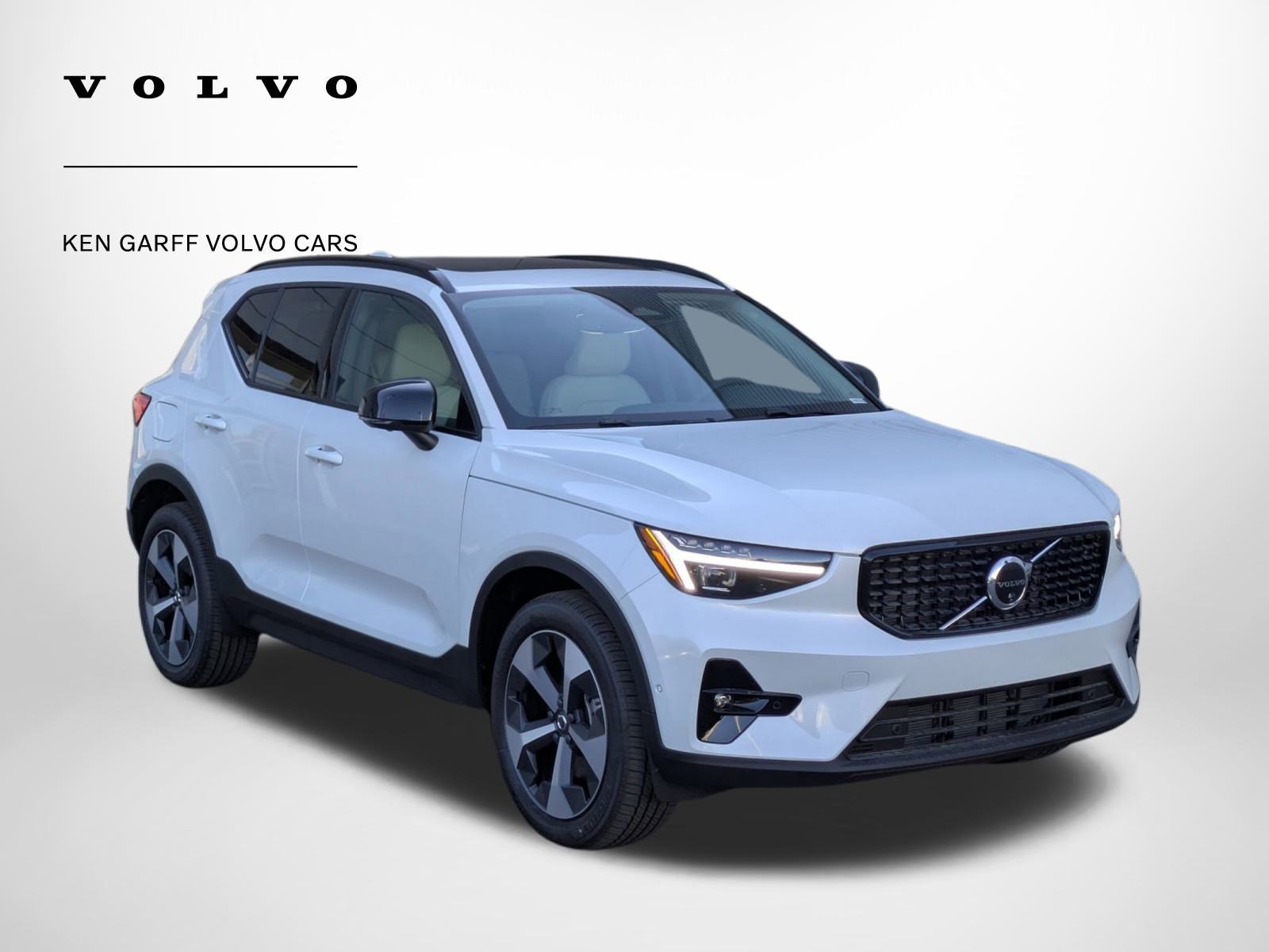2026 Volvo XC40 Plus's photo