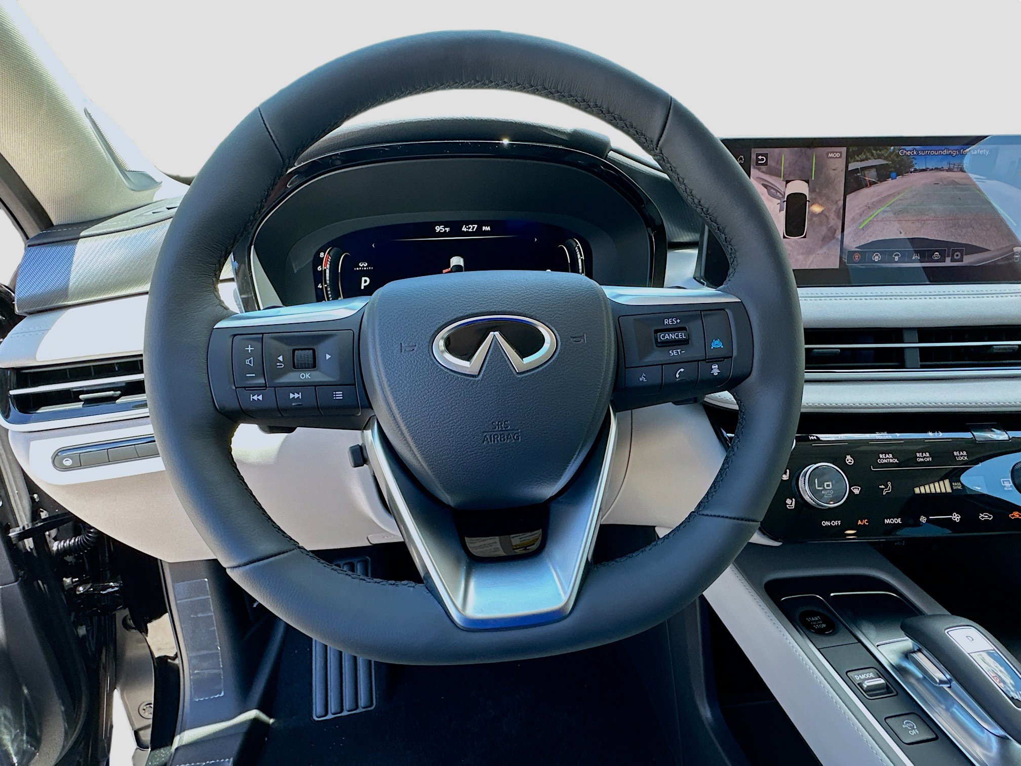 2026 Infiniti QX60 Luxe photo 8