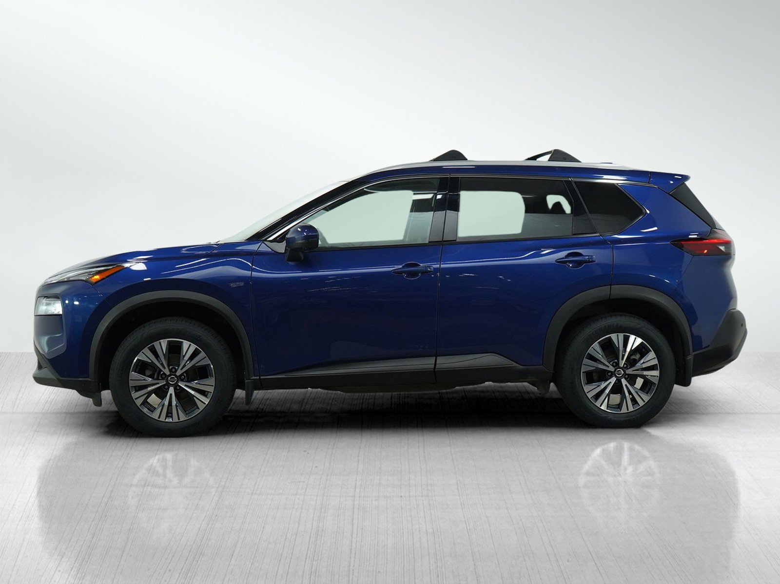 Used 2021 Nissan Rogue SV with VIN 5N1AT3BB1MC726381 for sale in Wayzata, Minnesota