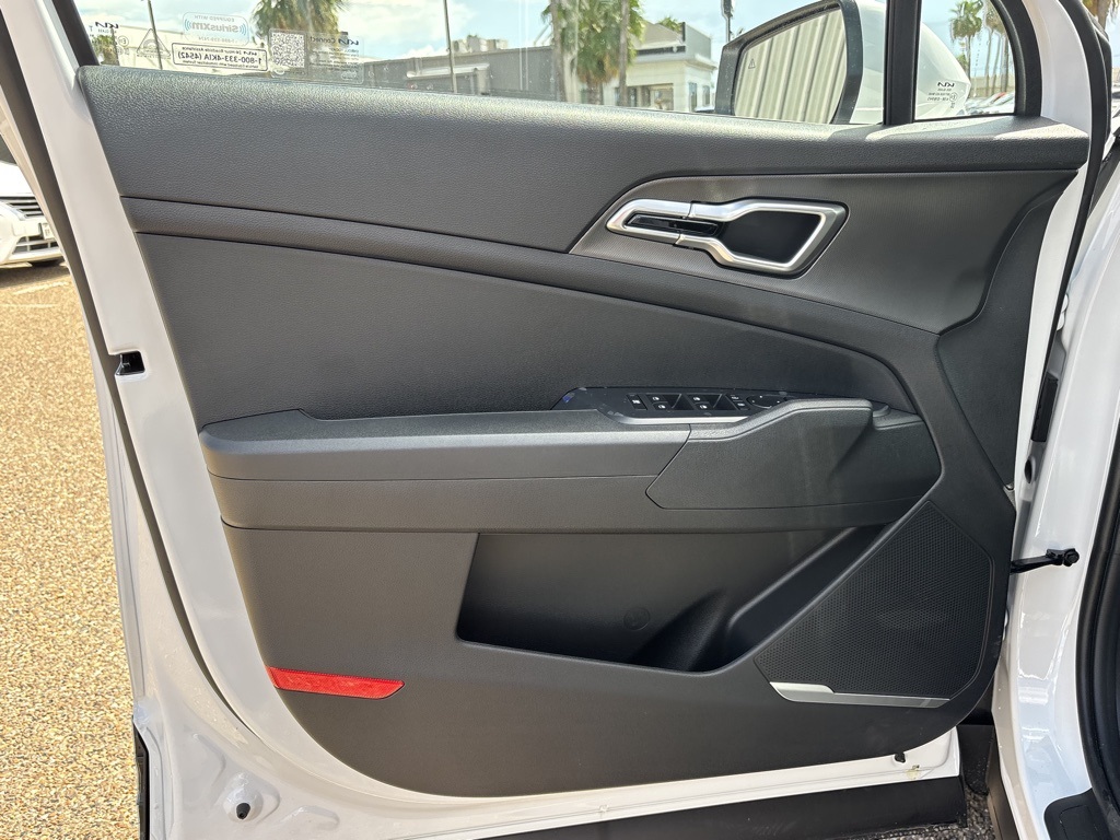 2026 Kia Sportage LX photo 14