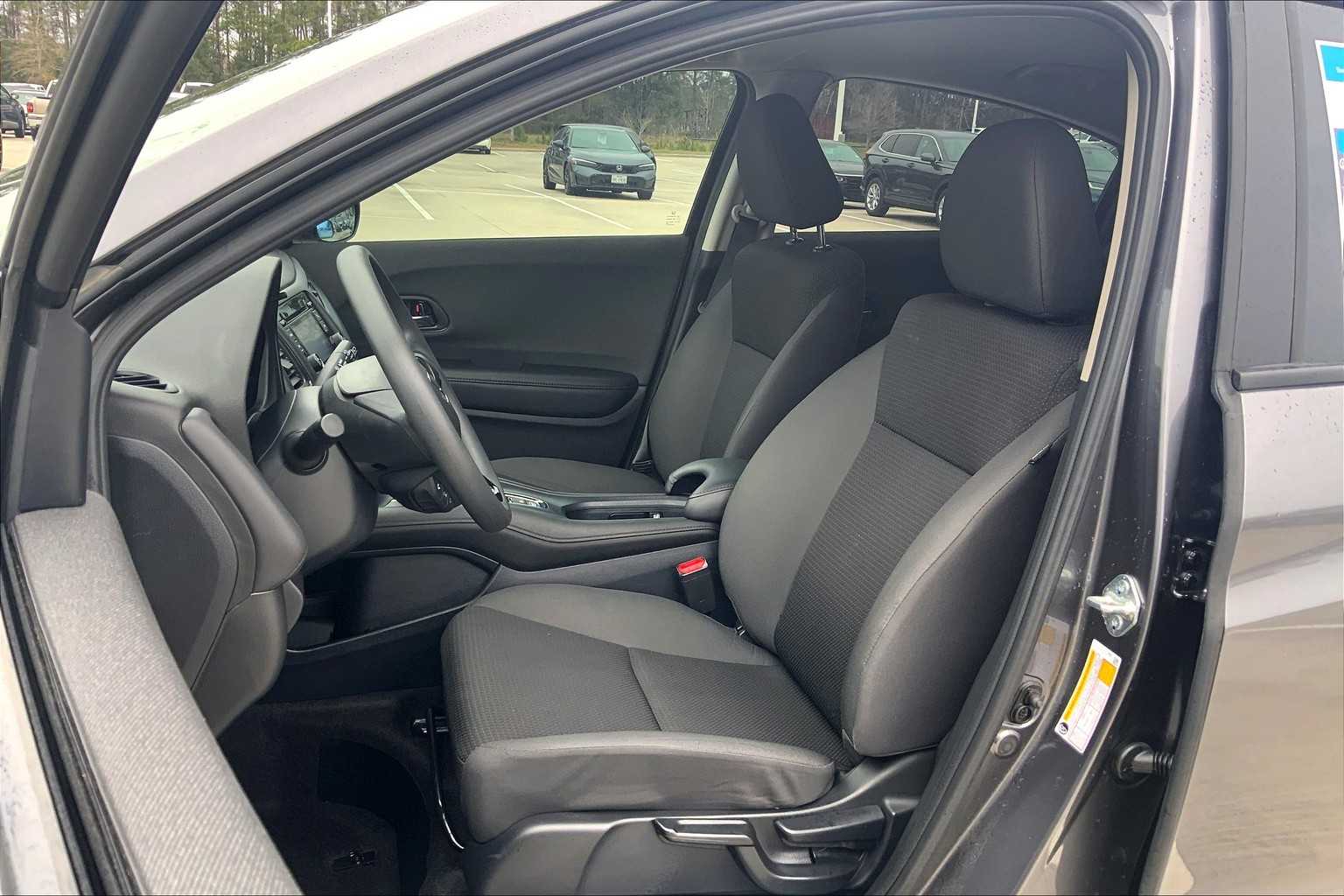 2022 Honda HR-V LX photo 7