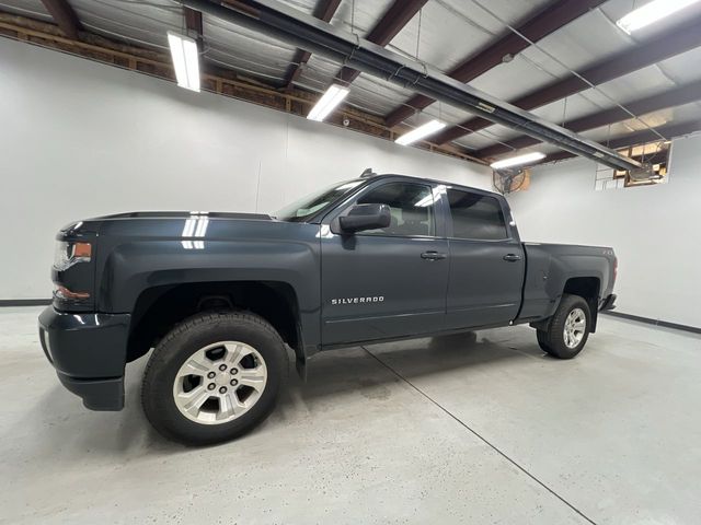 2018 Chevrolet Silverado 1500 LT photo 3