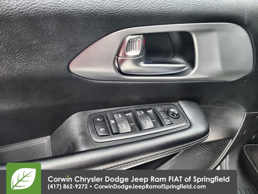 2019 Chrysler Pacifica Touring Plus photo 4