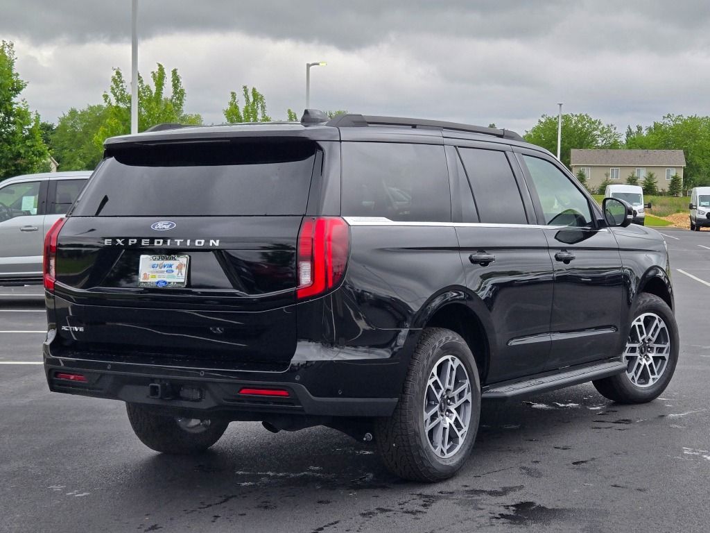 2025 Ford Expedition photo 10