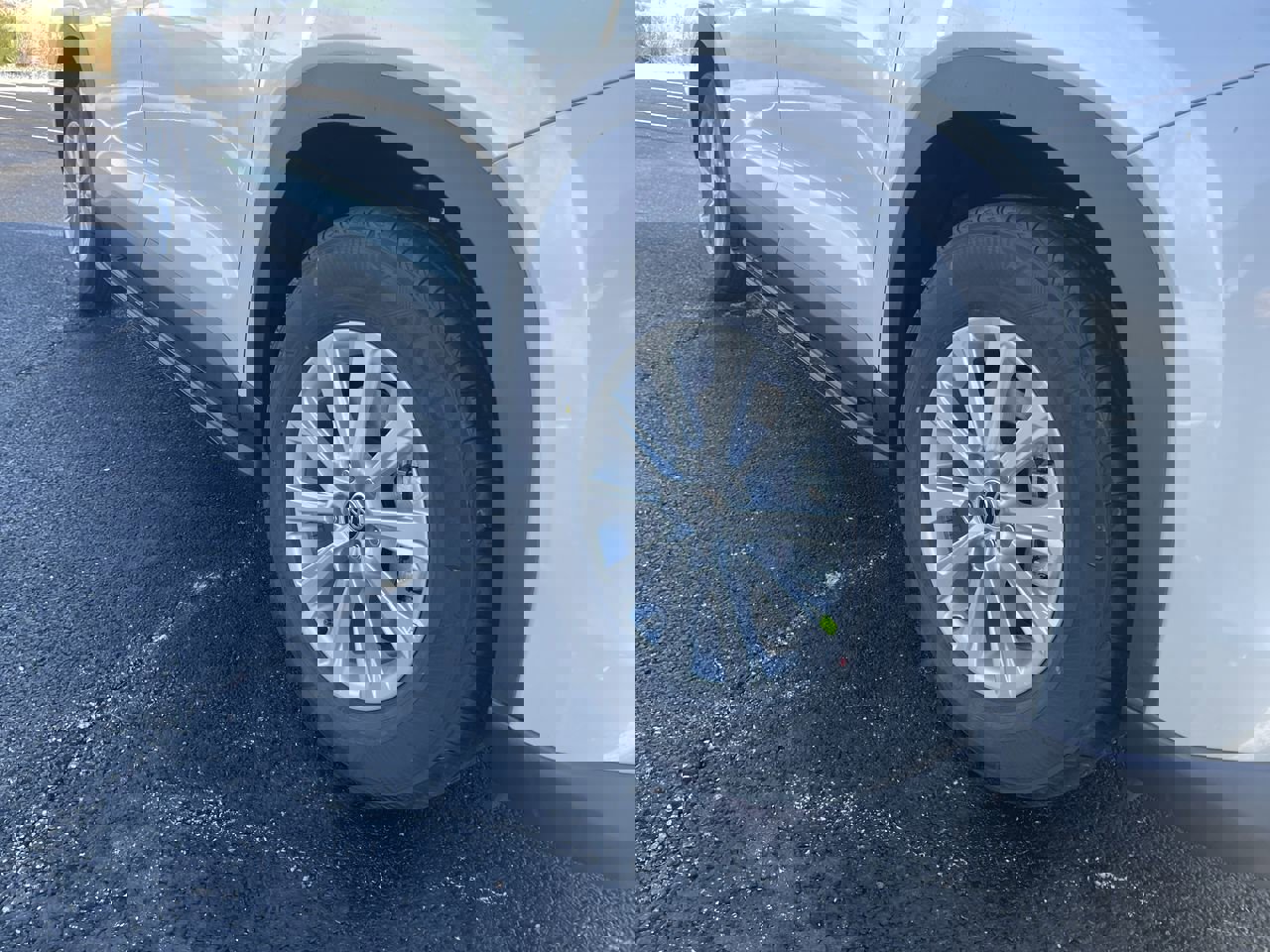 Used 2026 Toyota Grand Highlander XLE with VIN 5TDAAAB51TS116597 for sale in Kansas City