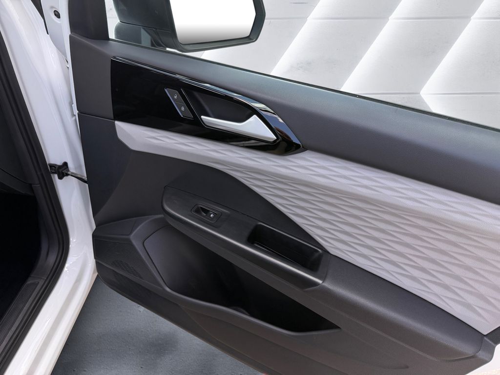 2022 Volkswagen Taos S photo 14