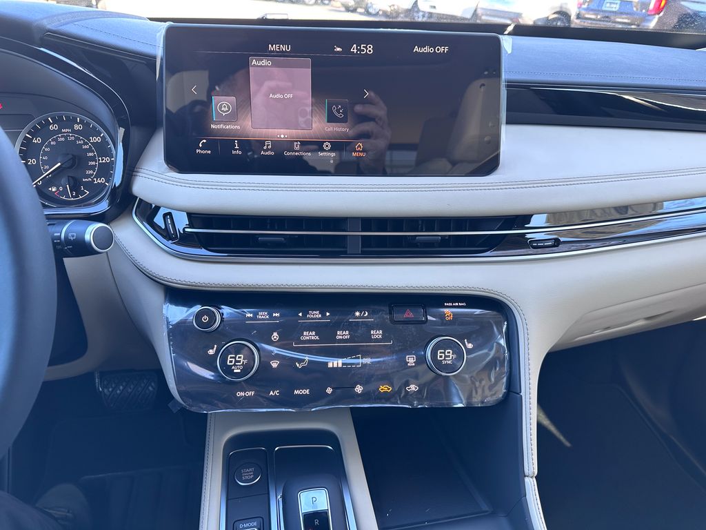 2025 Infiniti QX60 Pure photo 4