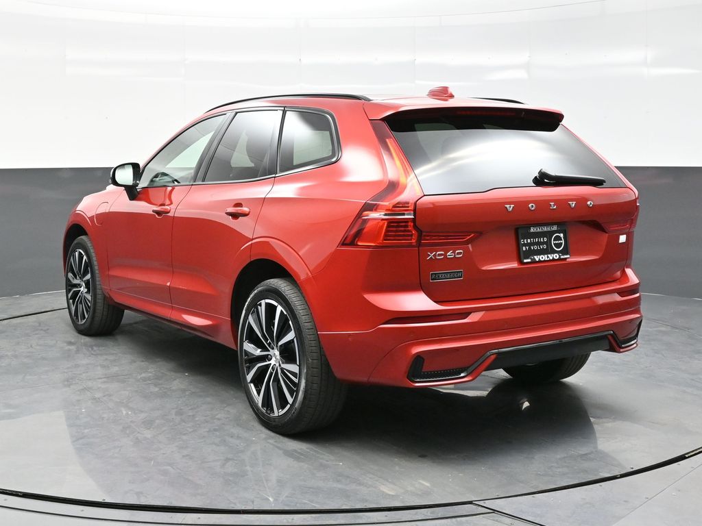 2023 Volvo XC60 T8 Ultimate photo 4
