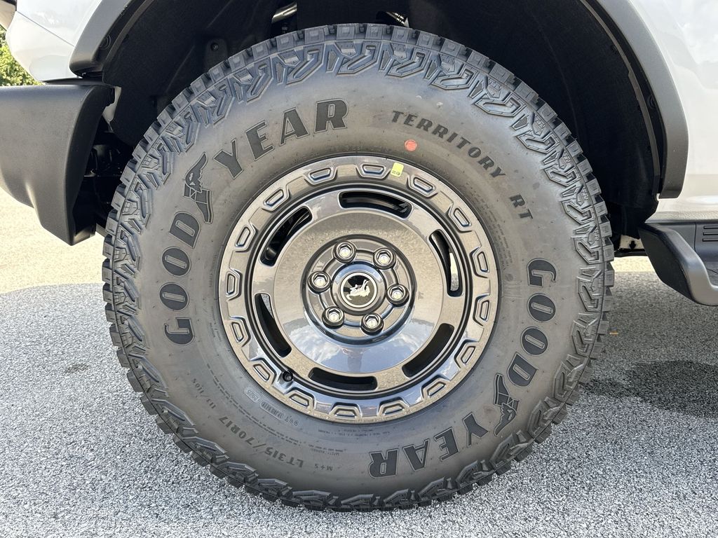 2025 Ford Bronco Outer Banks photo 18
