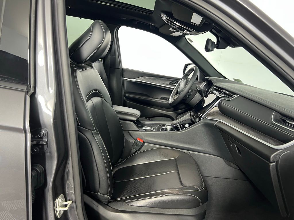 2024 Jeep Grand Cherokee Limited photo 27