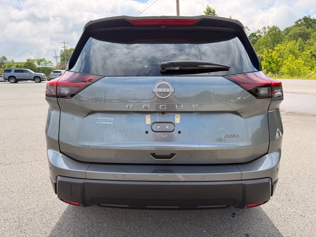 2025 Nissan Rogue S AWD photo 4