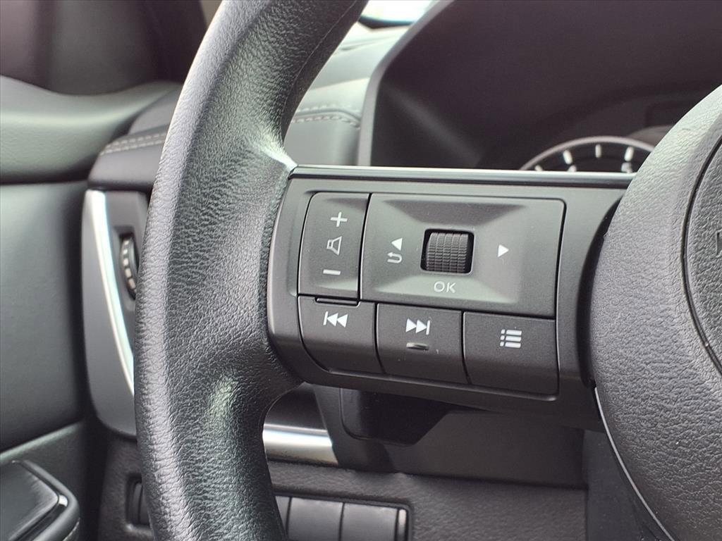 2024 Nissan Rogue SV photo 26