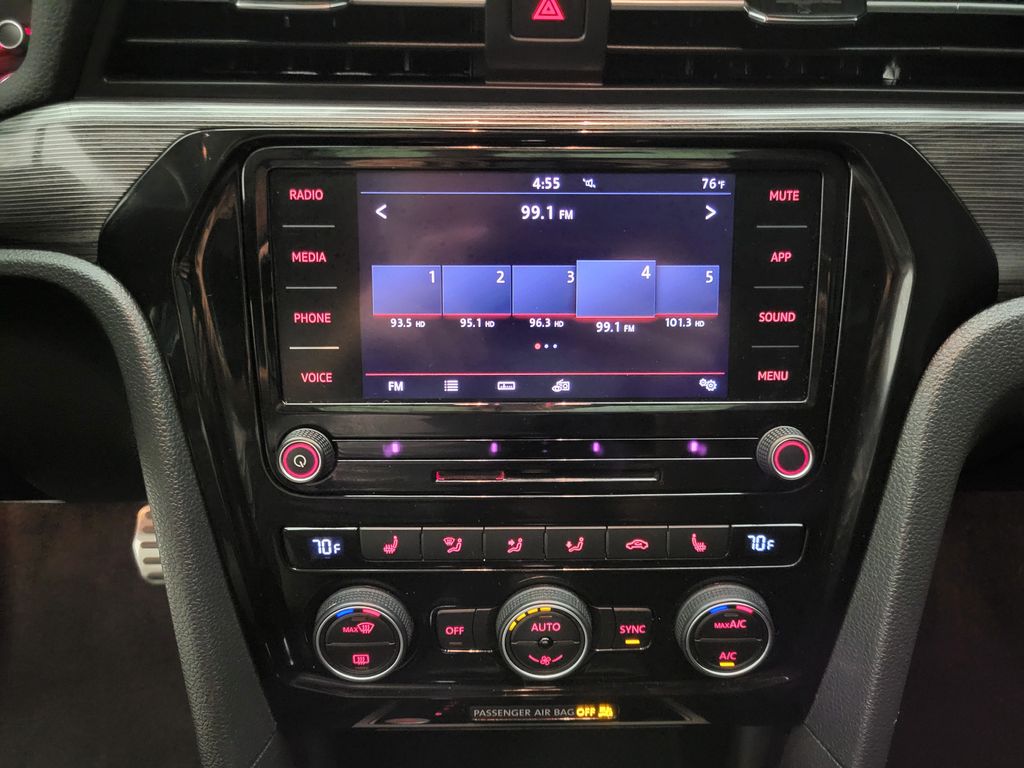 2020 Volkswagen Passat 2.0T R-Line photo 7