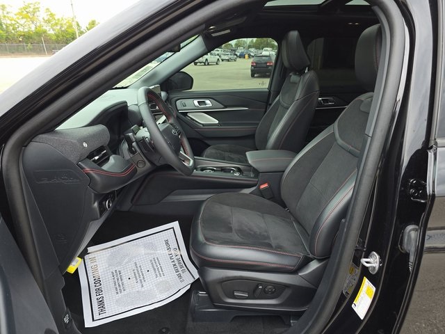2025 Ford Explorer ST photo 2