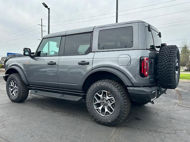2025 Ford Bronco Badlands photo 4