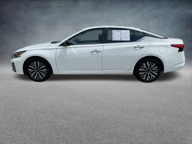 2025 Nissan Altima 2.5 SV photo 4