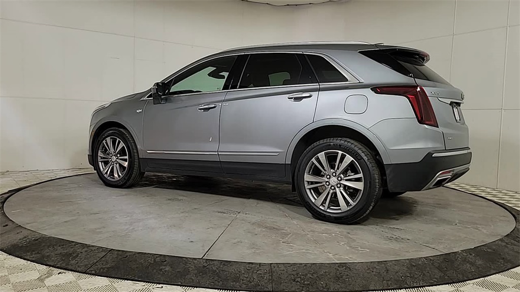 2025 CADILLAC XT5 - Image 4