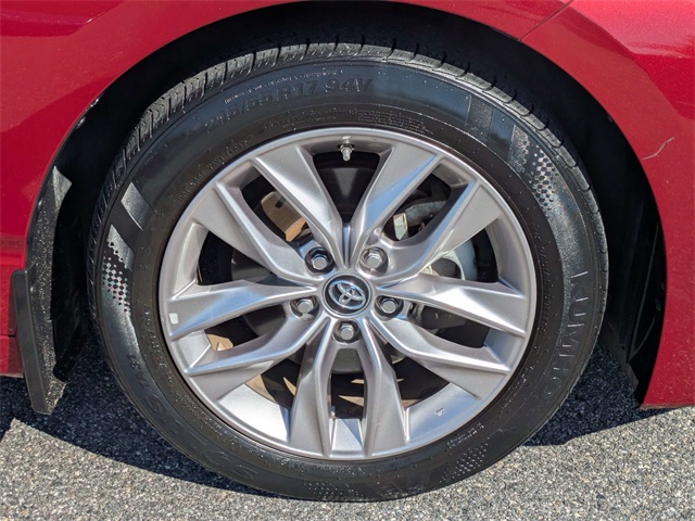 2019 Toyota Avalon Hybrid XLE Plus photo 11