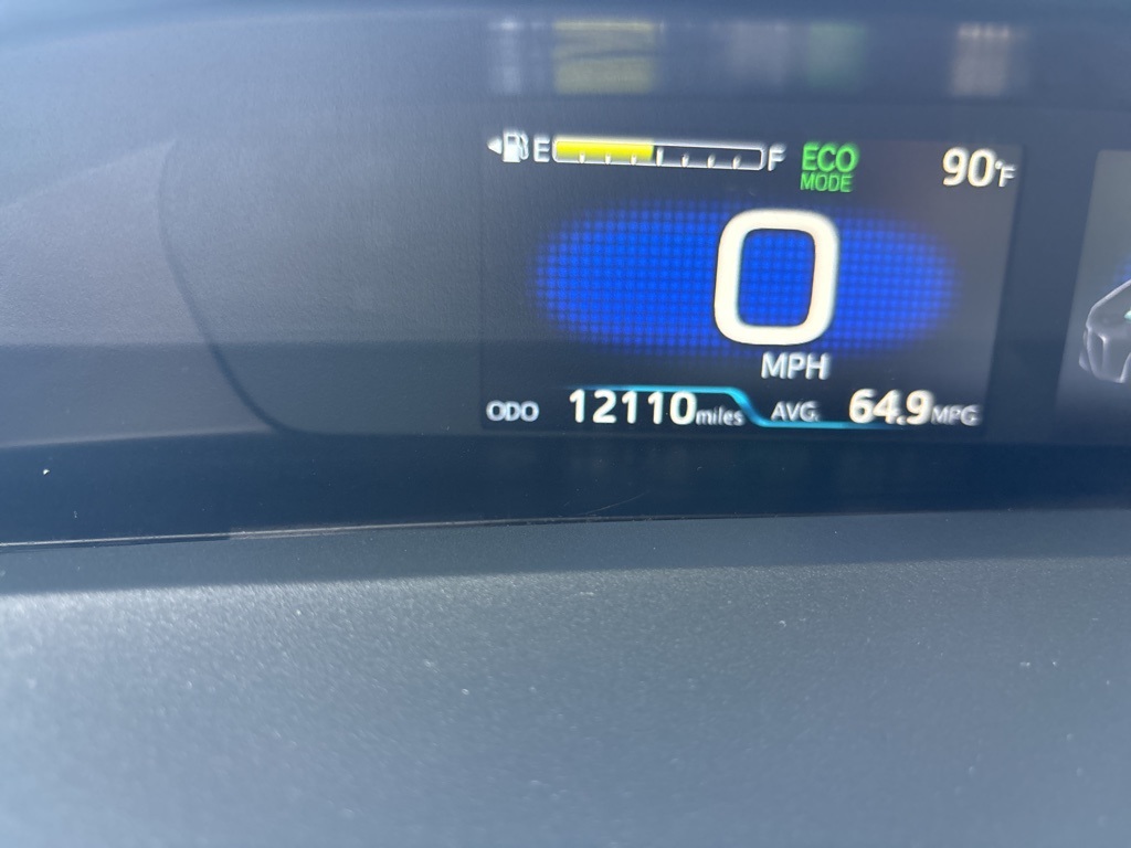 2021 Toyota Prius XLE photo 6