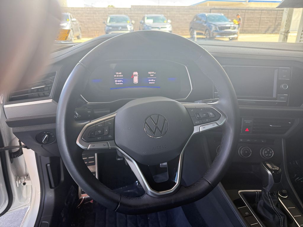 2024 Volkswagen Jetta 1.5T Sport photo 9