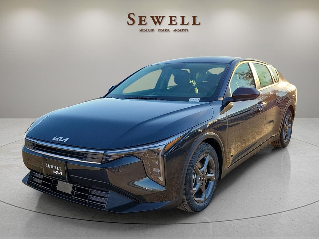 2025 Kia K4 LXS's photo