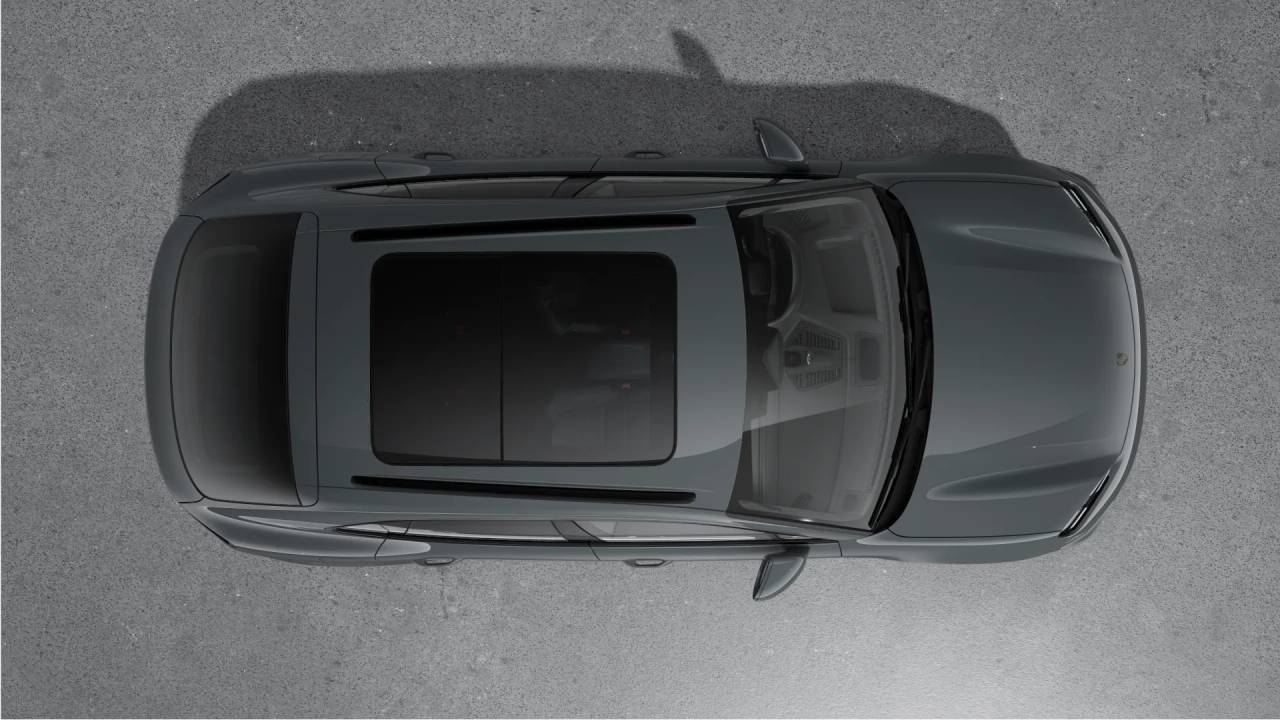 2025 Porsche Macan Turbo Electric photo 4