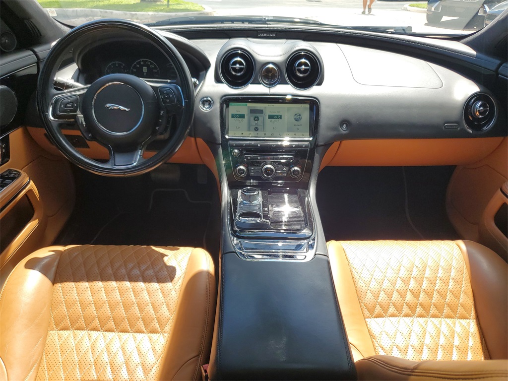 2019 Jaguar XJ Supercharged photo 16