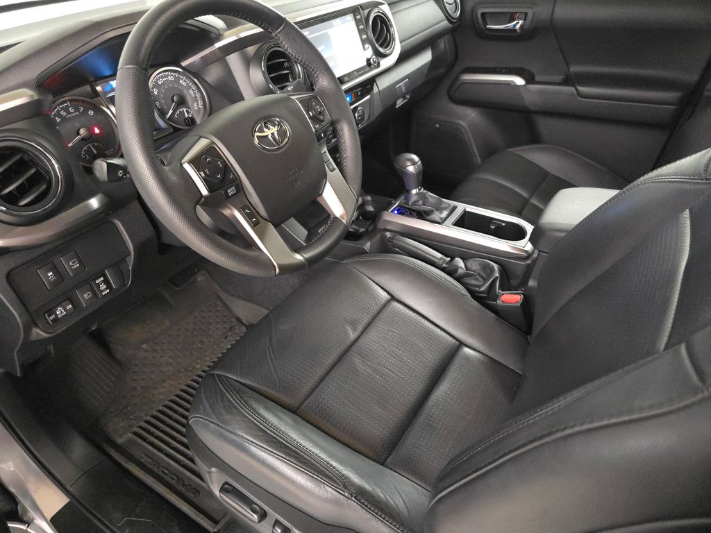 2023 Toyota Tacoma Limited photo 16