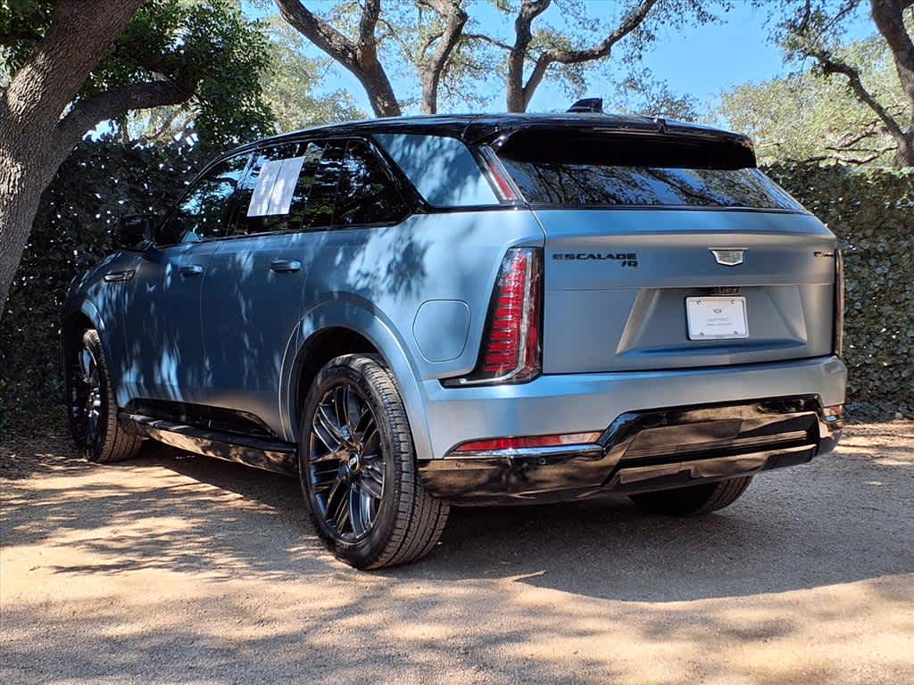 2025 Cadillac Escalade IQ Sport photo 4