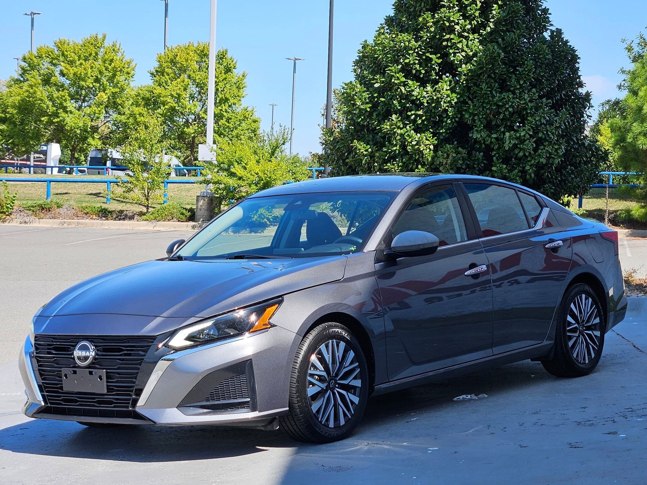 2024 Nissan Altima 2.5 SV photo 3