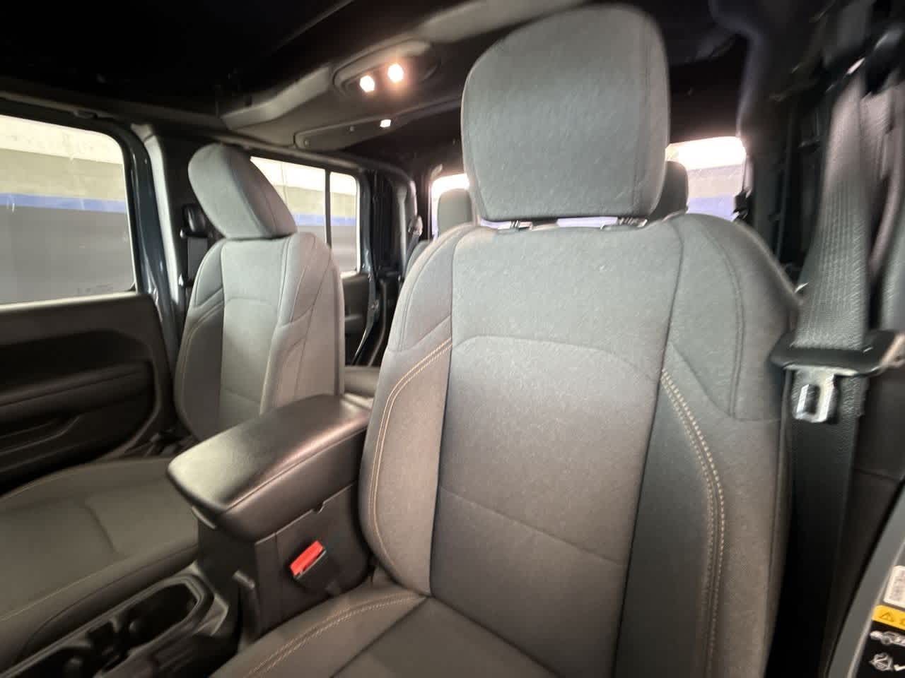 2024 Jeep Gladiator Sport photo 12