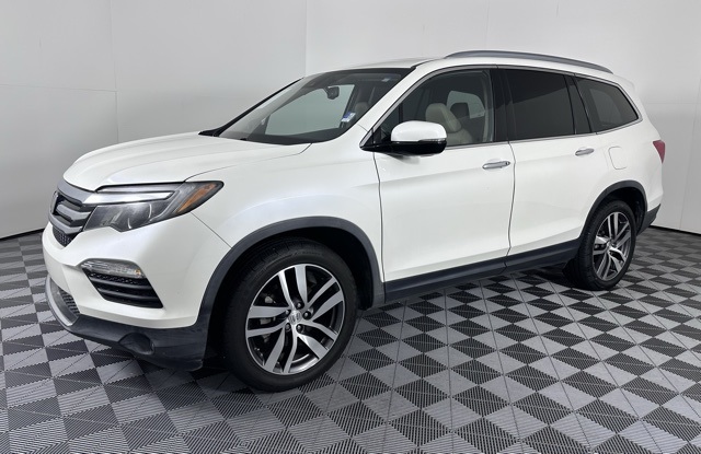 2016 Honda Pilot Touring photo 3