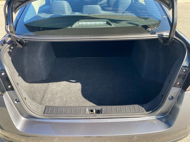 2024 Nissan Versa 1.6 S photo 5