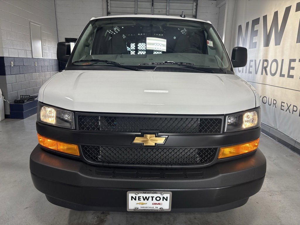 2025 Chevrolet Express Cargo 2500 photo 14
