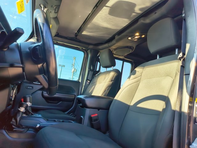 2021 Jeep Gladiator Willys photo 4