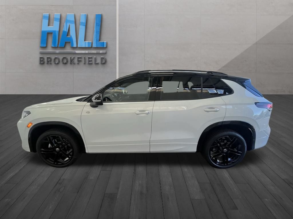 2026 Volkswagen Tiguan SE R-Line Black photo 2